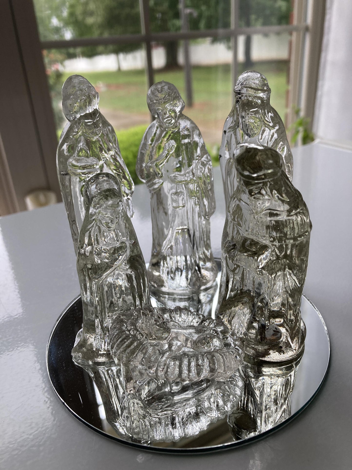 Vintage Set/7 Glass Nativity W/Mirror