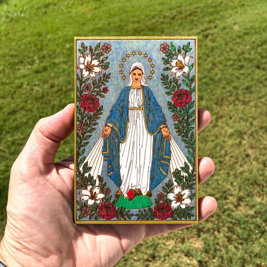 Our Lady of Grace Mini Wall Hanging – Hand-Colored 4x6 Engraved Birch Wood Plaque – Catholic Wall Art – Made in the USA