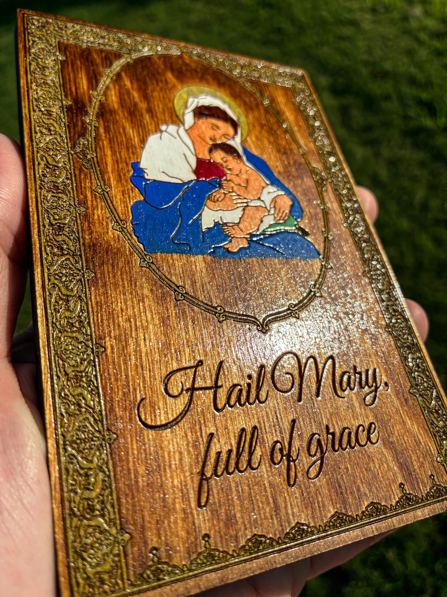 Hand-Colored Hail Mary Madonna and Child Wall Art – 4x6 Engraved Birch Wood Catholic Wall Art – Hand-Colored Marian Art – Made in the USA